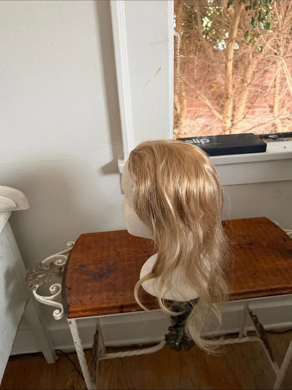 #319 Blonde Women's Synthetic Topper - Natural Light Blonde